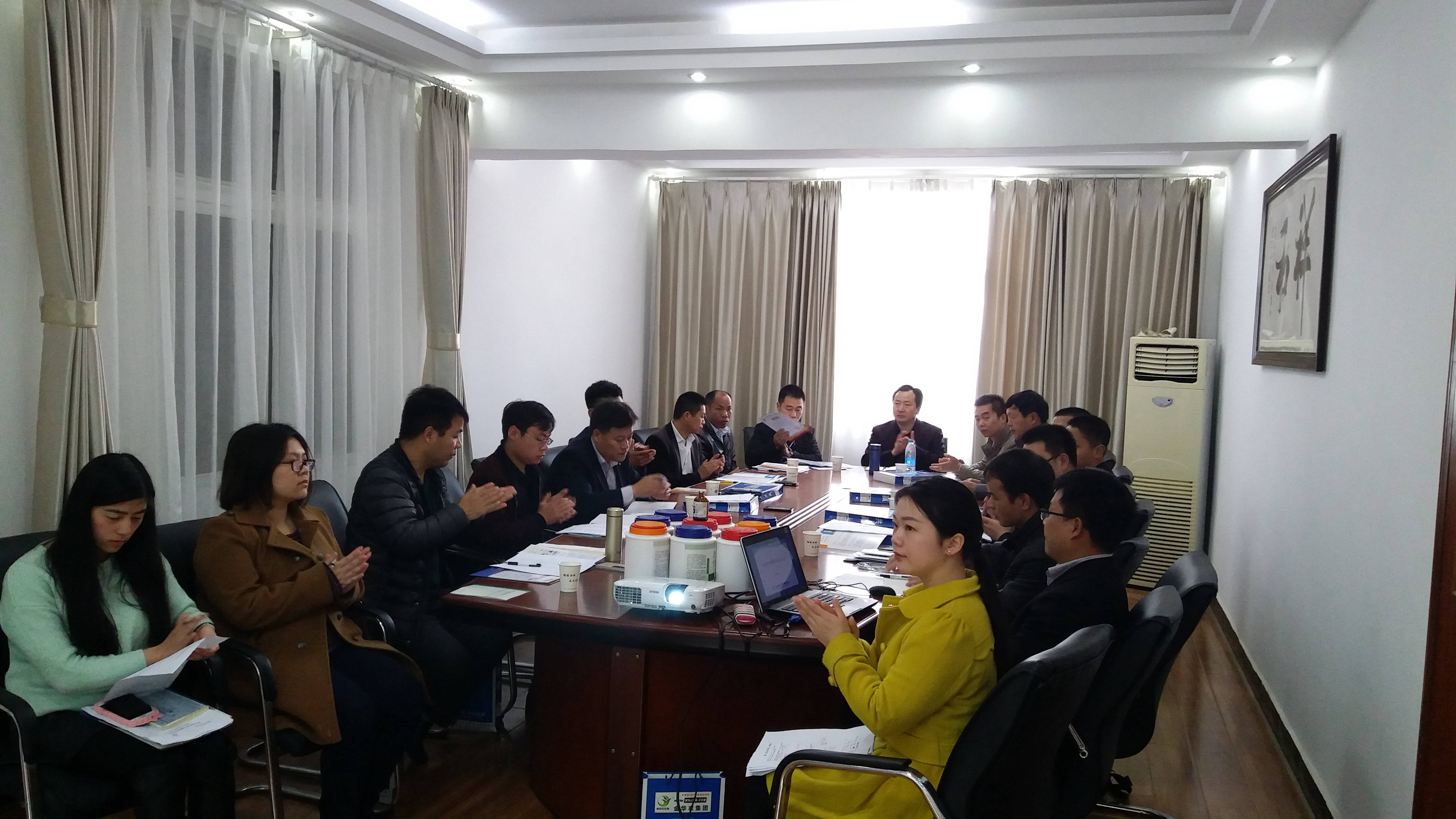 培訓(xùn)現(xiàn)場，大家為精彩的交流分享鼓掌叫好！